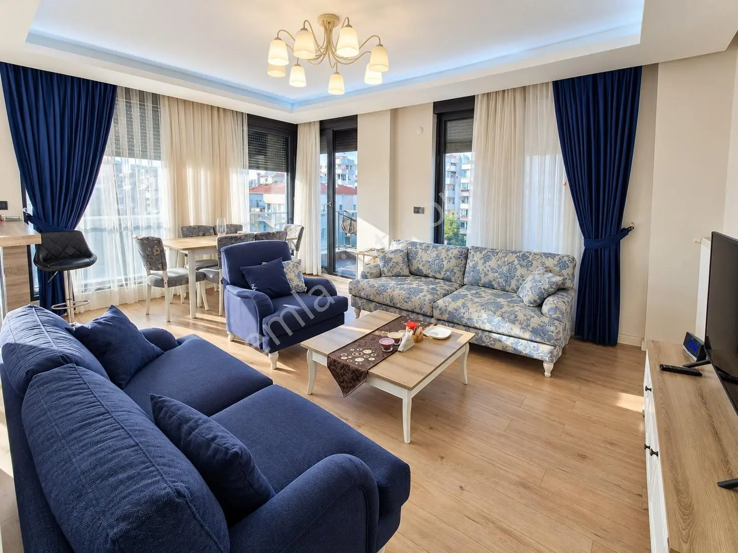 Antalya Bahçelievler'De Geniş Teraslı Satılık 3+1 Dubleks Daire