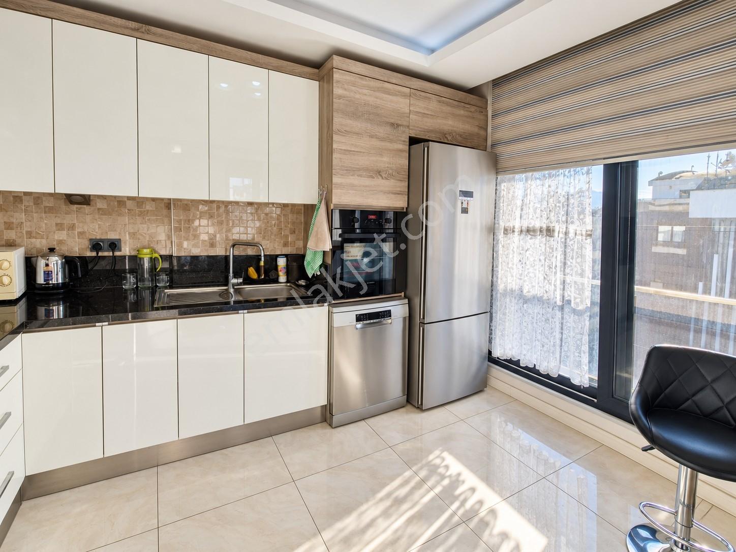 Antalya Bahçelievler'de Geniş Teraslı Satılık 3+1 Dubleks Daire — fotoğraf 12