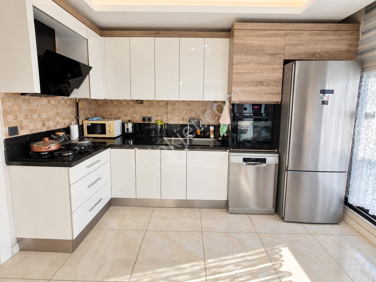 Antalya Bahçelievler'de Geniş Teraslı Satılık 3+1 Dubleks Daire — fotoğraf 13