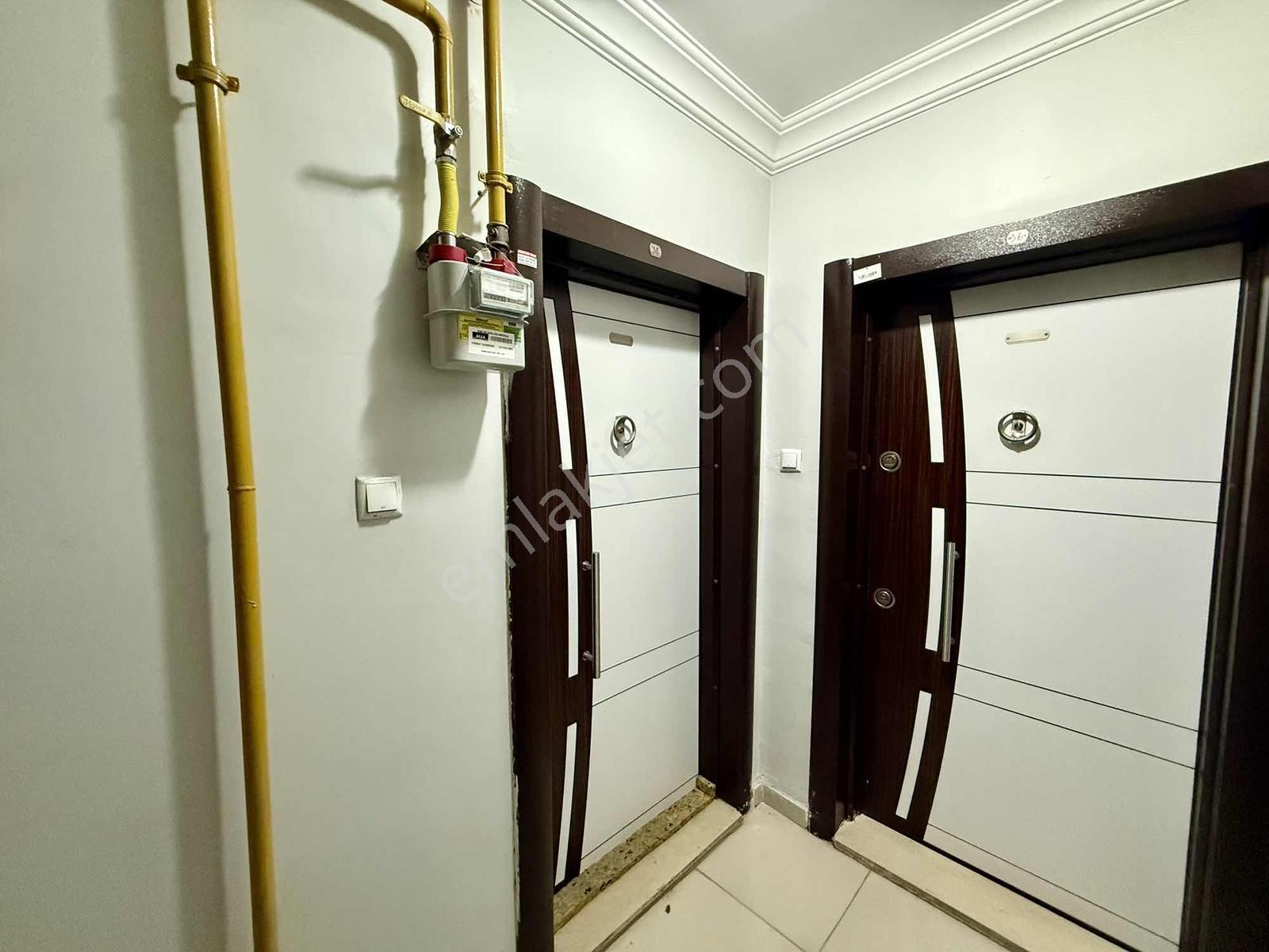 Van Sıhke Caddesi Üzerinde Satılık 2+1 Eşyalı Dublex Daire — fotoğraf 6