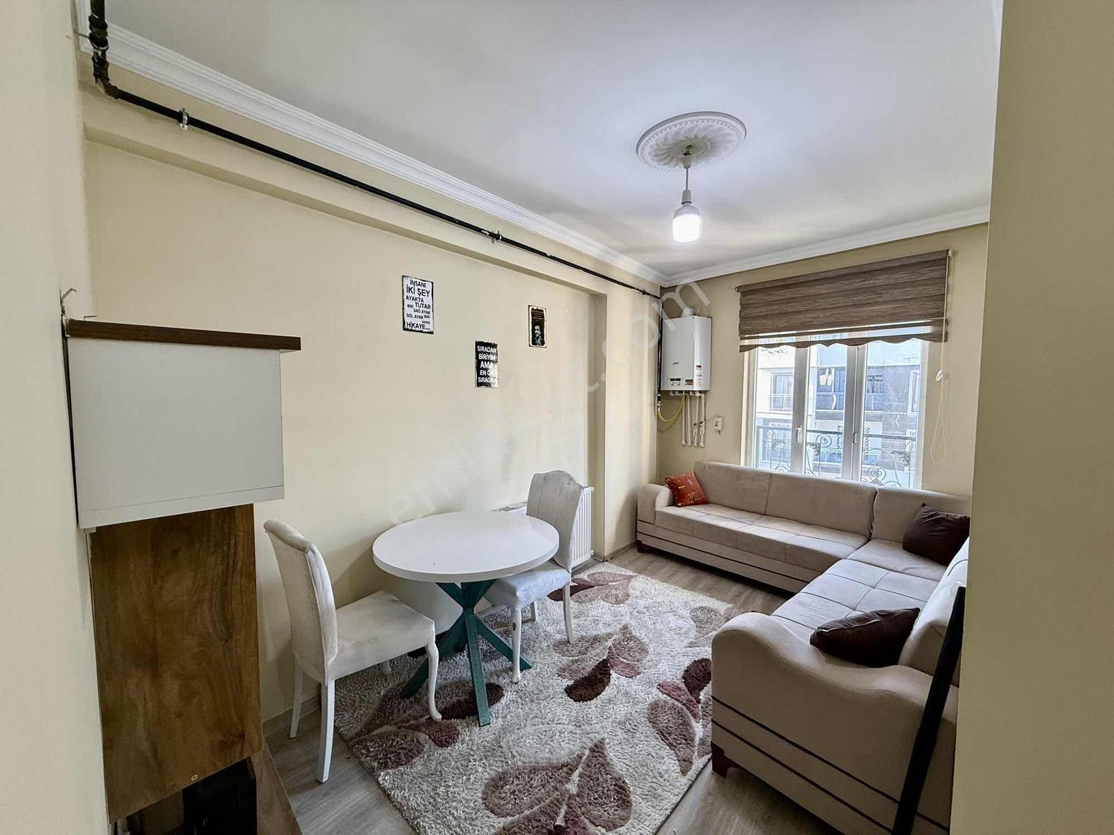 Van Sıhke Caddesi Üzerinde Satılık 2+1 Eşyalı Dublex Daire — fotoğraf 9