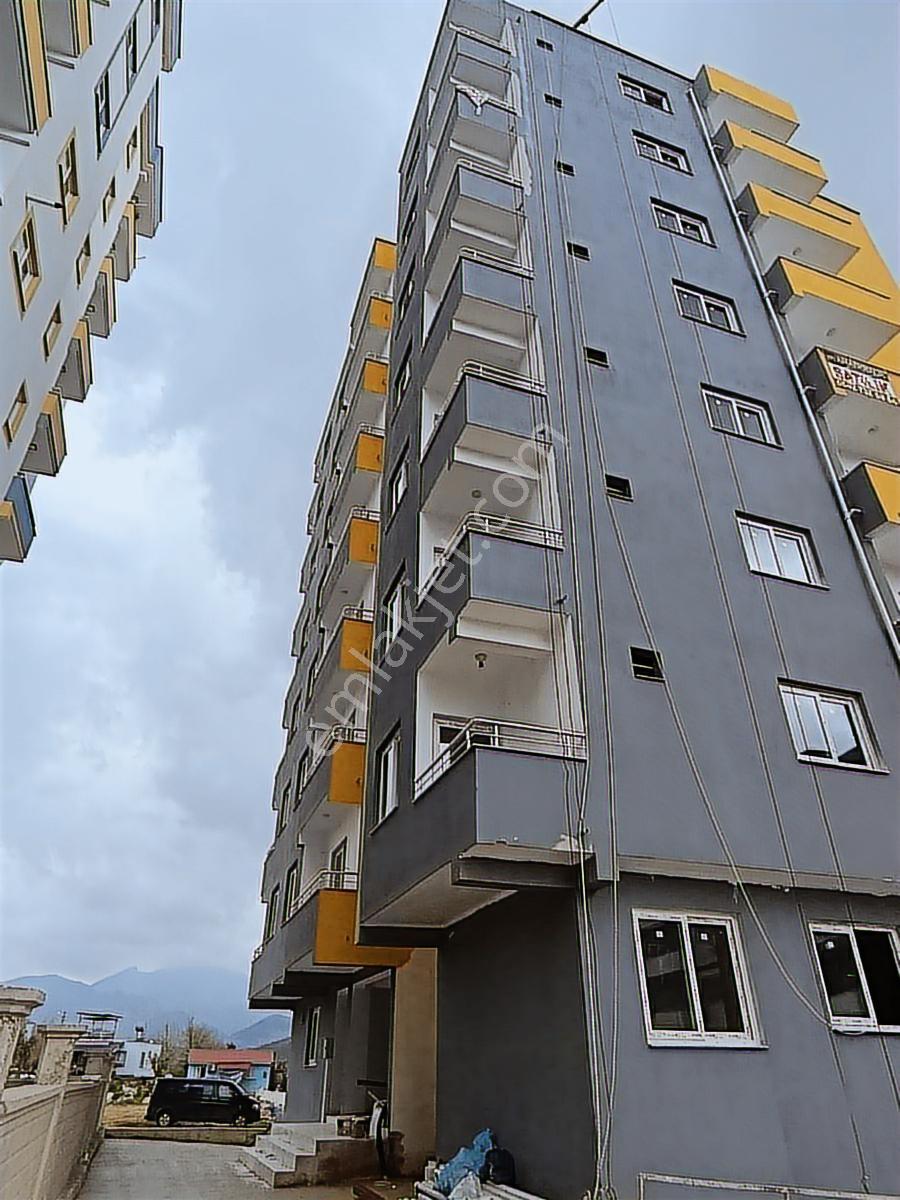 Kozan Gayrimenkulden Üniversite Kavşağında Acilll Sıfır 1+1 — fotoğraf 5