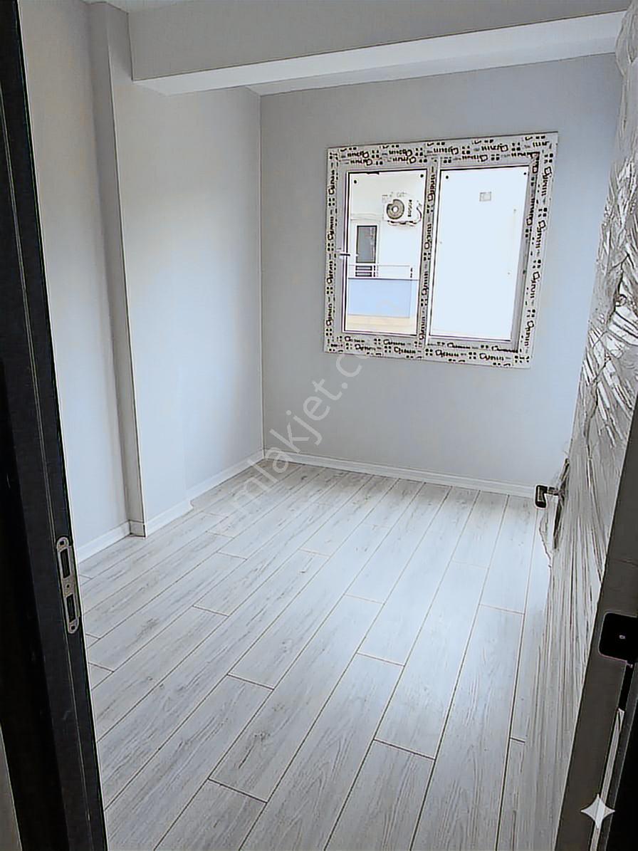 Kozan Gayrimenkulden Üniversite Kavşağında Acilll Sıfır 1+1 — fotoğraf 10