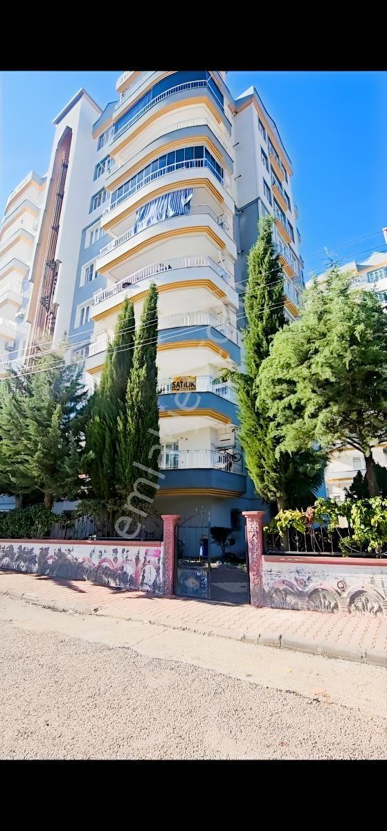 Bir Yapı Emlaktan Site İçerisinde 4+1 Ara Kat — fotoğraf 2