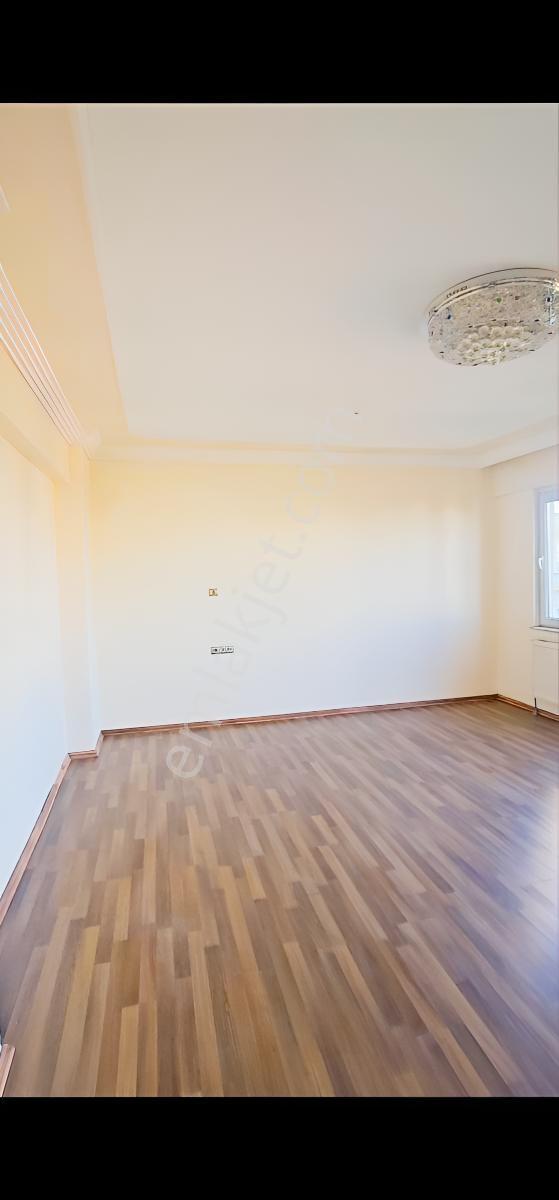 Bir Yapı Emlaktan Site İçerisinde 4+1 Ara Kat — fotoğraf 3
