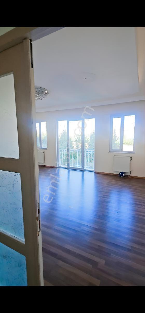 Bir Yapı Emlaktan Site İçerisinde 4+1 Ara Kat — fotoğraf 5
