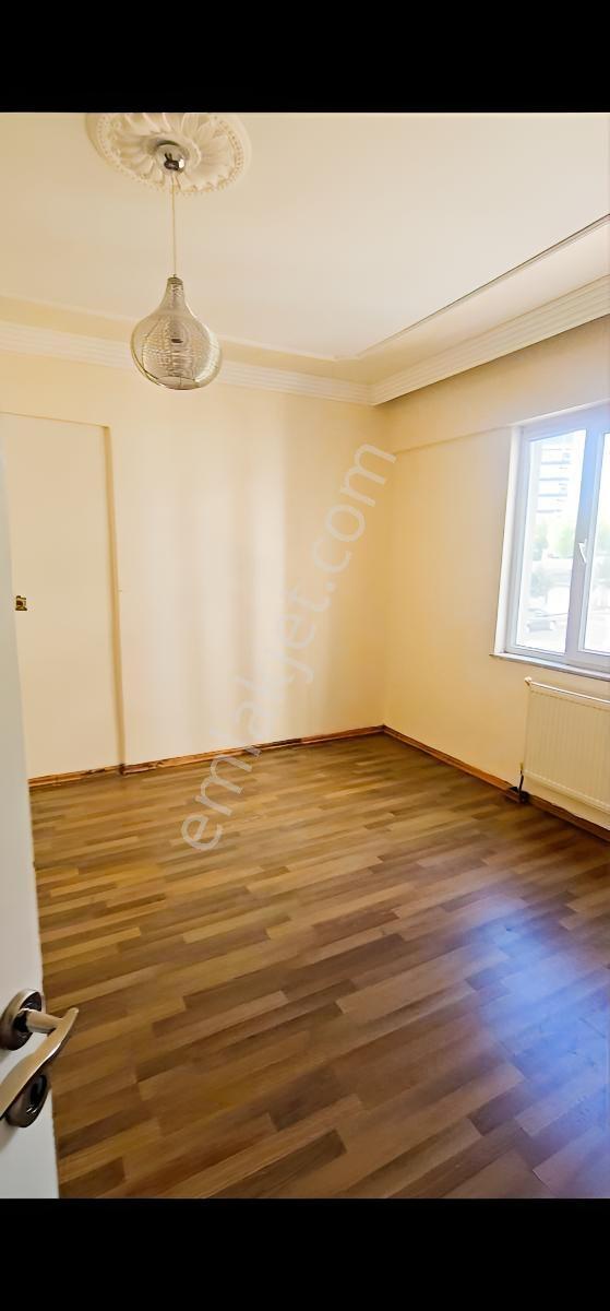 Bir Yapı Emlaktan Site İçerisinde 4+1 Ara Kat — fotoğraf 11