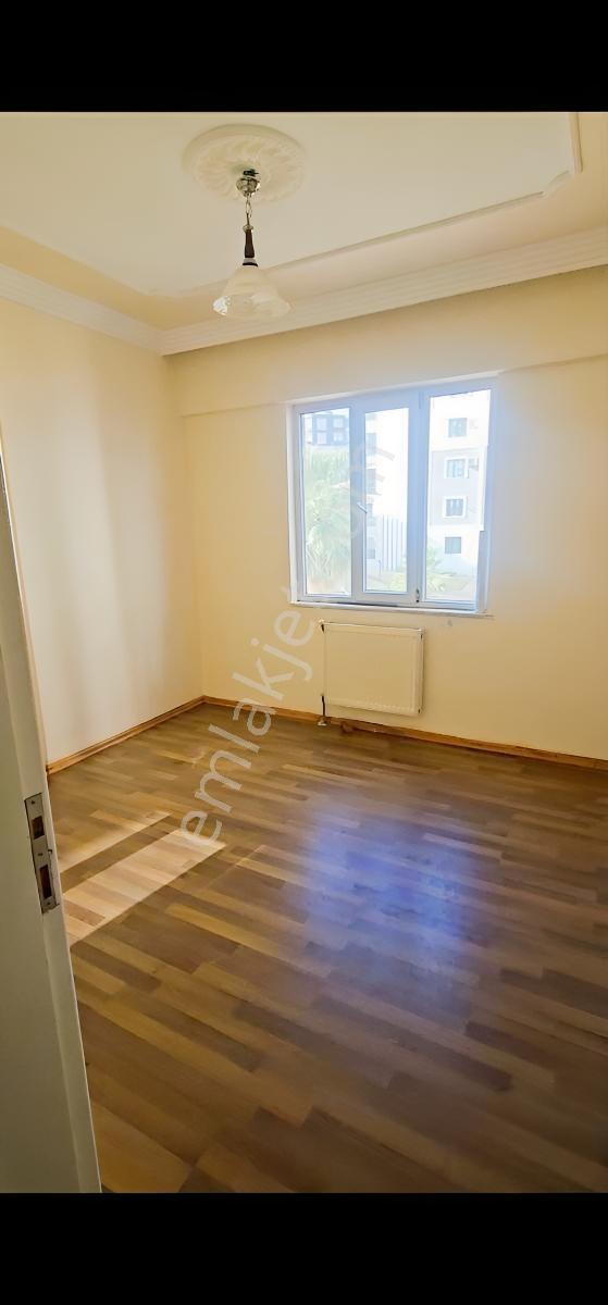 Bir Yapı Emlaktan Site İçerisinde 4+1 Ara Kat — fotoğraf 13