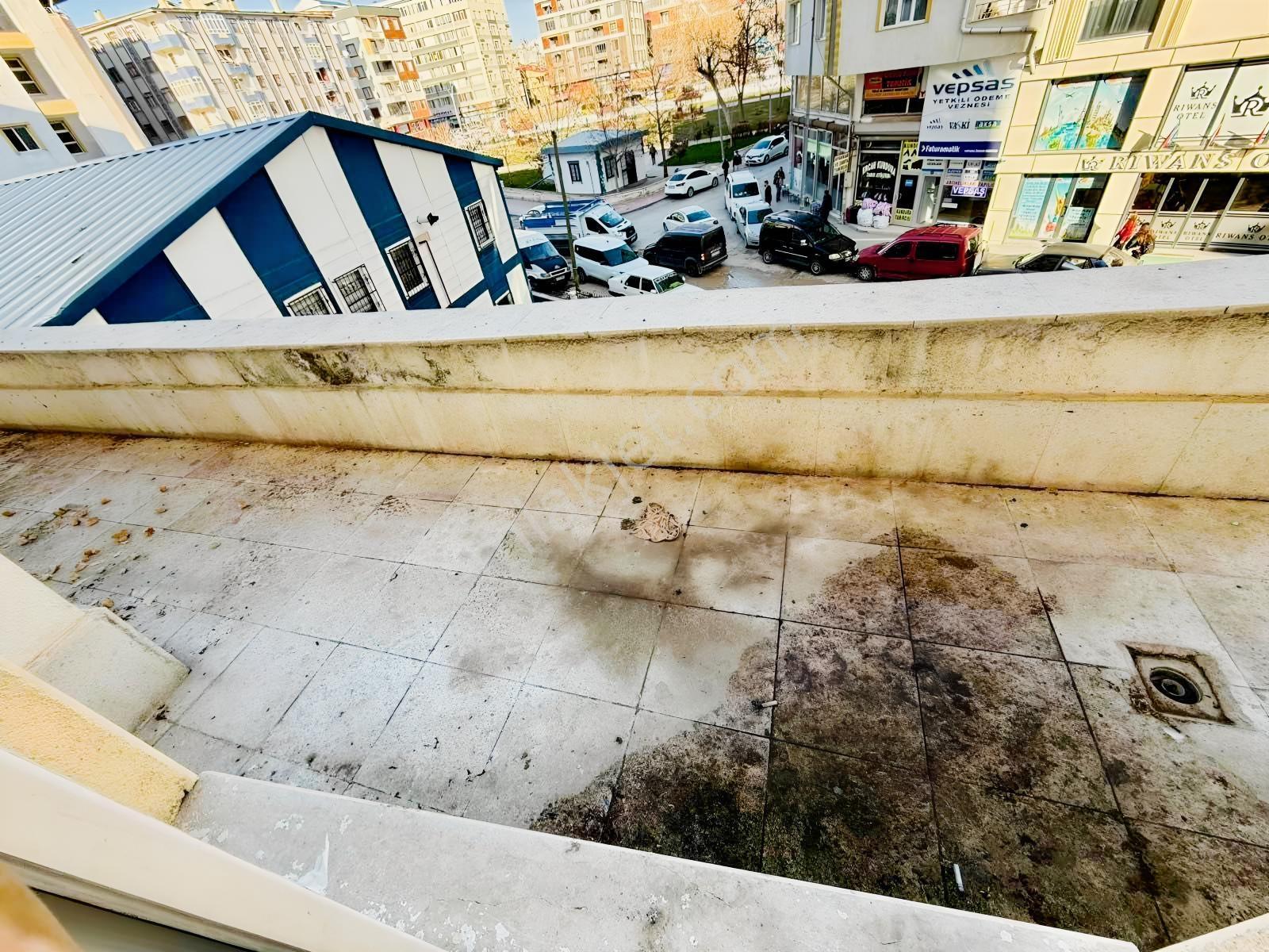 Van Vedaş Veznesi Yanı Satılık 1+1 Eşyalı Daire — fotoğraf 9