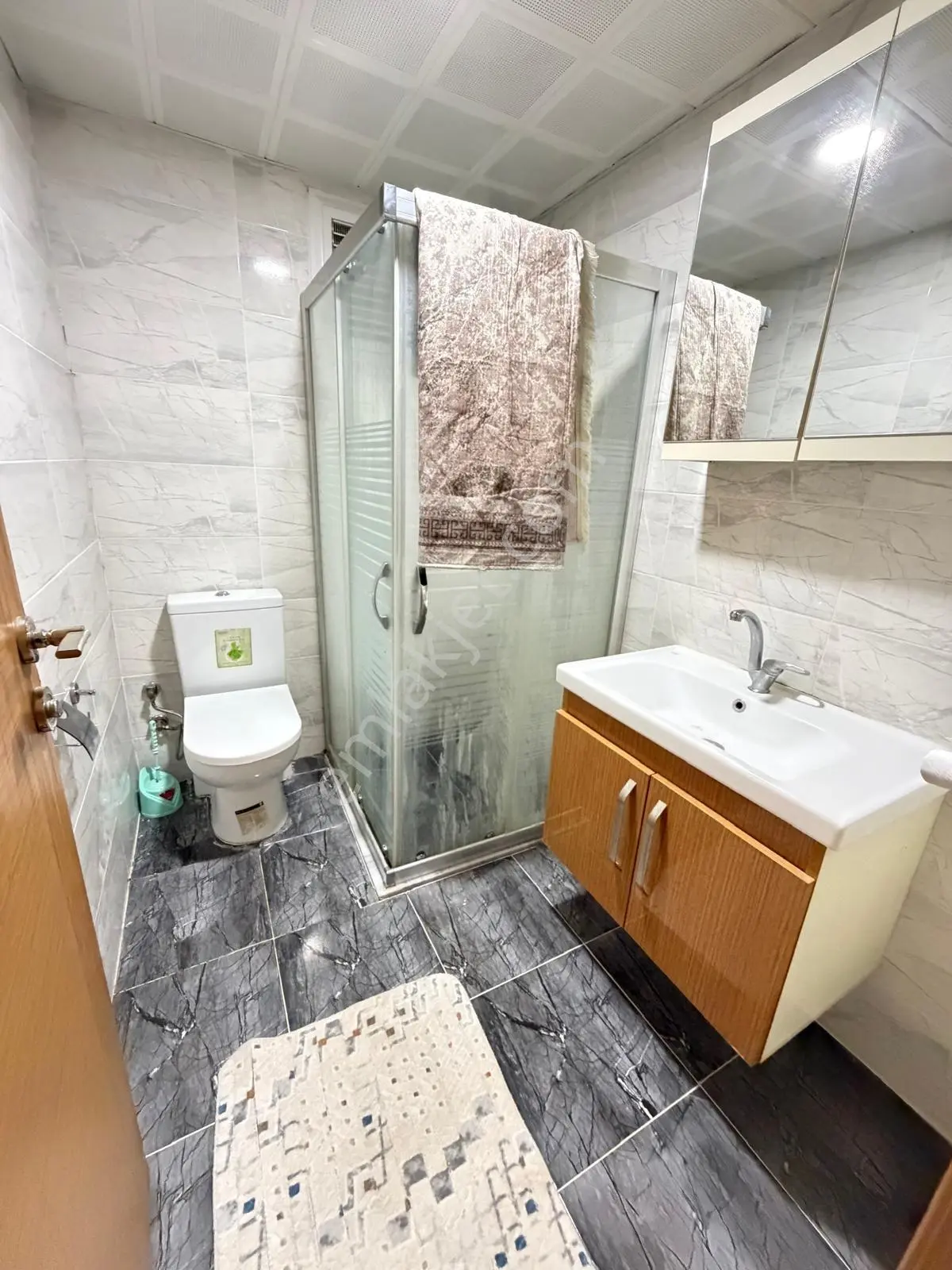 Eminevime Uygun-kat Mülkiyetli-balkonlu-boyalı-temiz-1+1 Eşyalı — fotoğraf 5