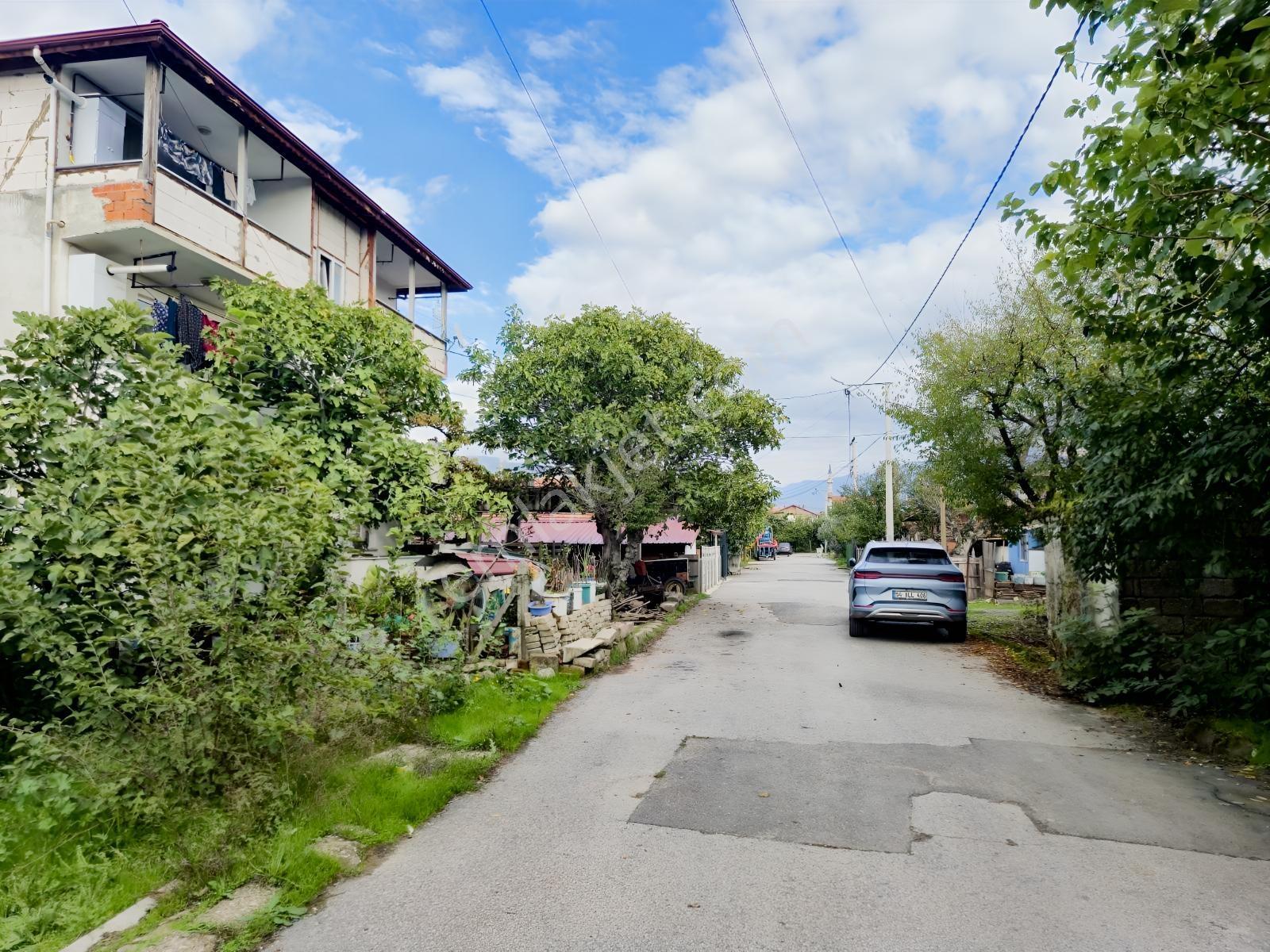 Adaplatin'den Geyve Merkezde 300 M2 Köşe Arsa %40 3 Kat İmarlı — fotoğraf 3