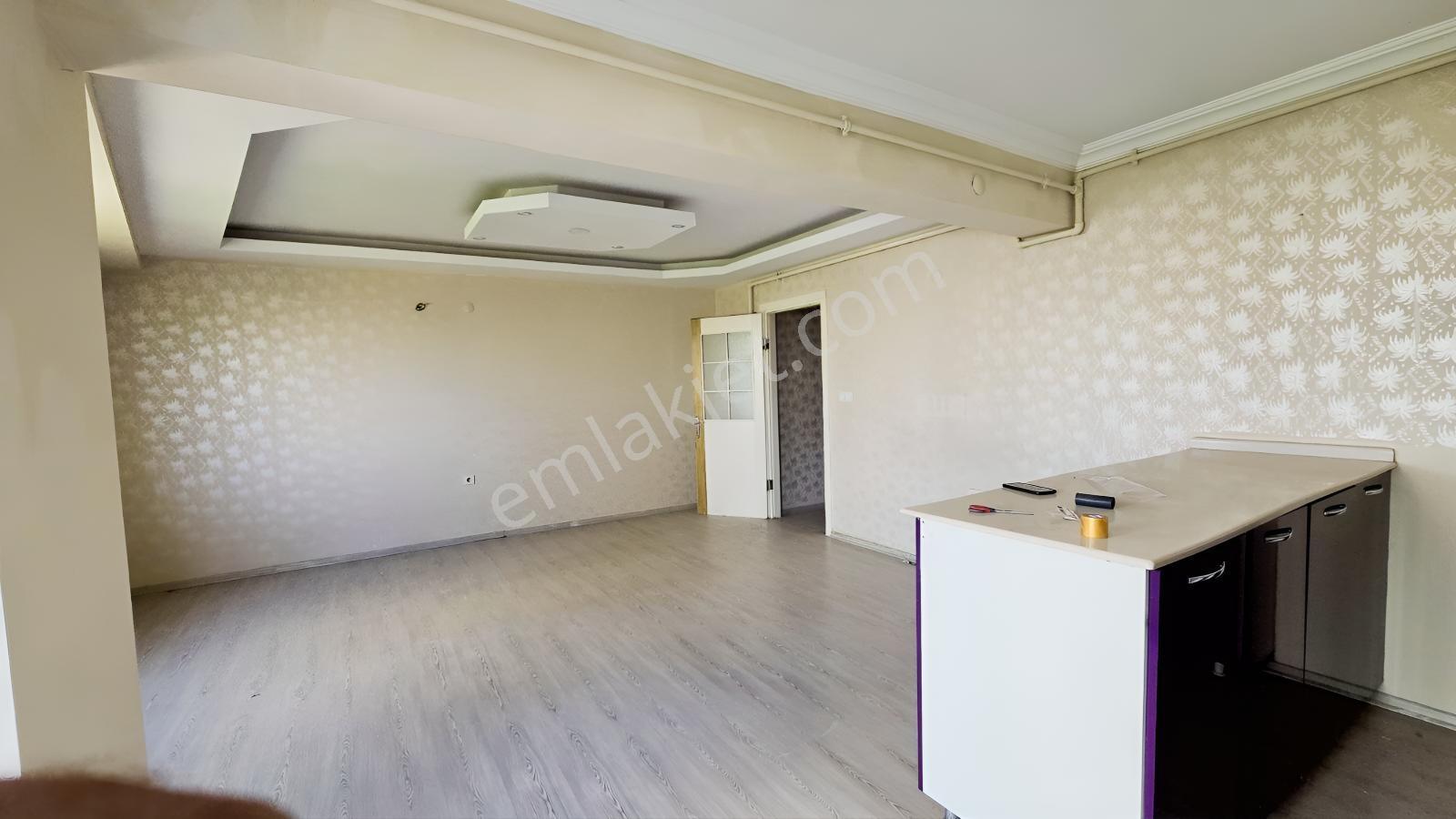 Menemen İsmet İnönü Merkez 2+1 Geniş Daire — fotoğraf 4