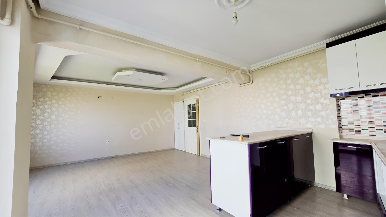 Menemen İsmet İnönü Merkez 2+1 Geniş Daire — fotoğraf 9