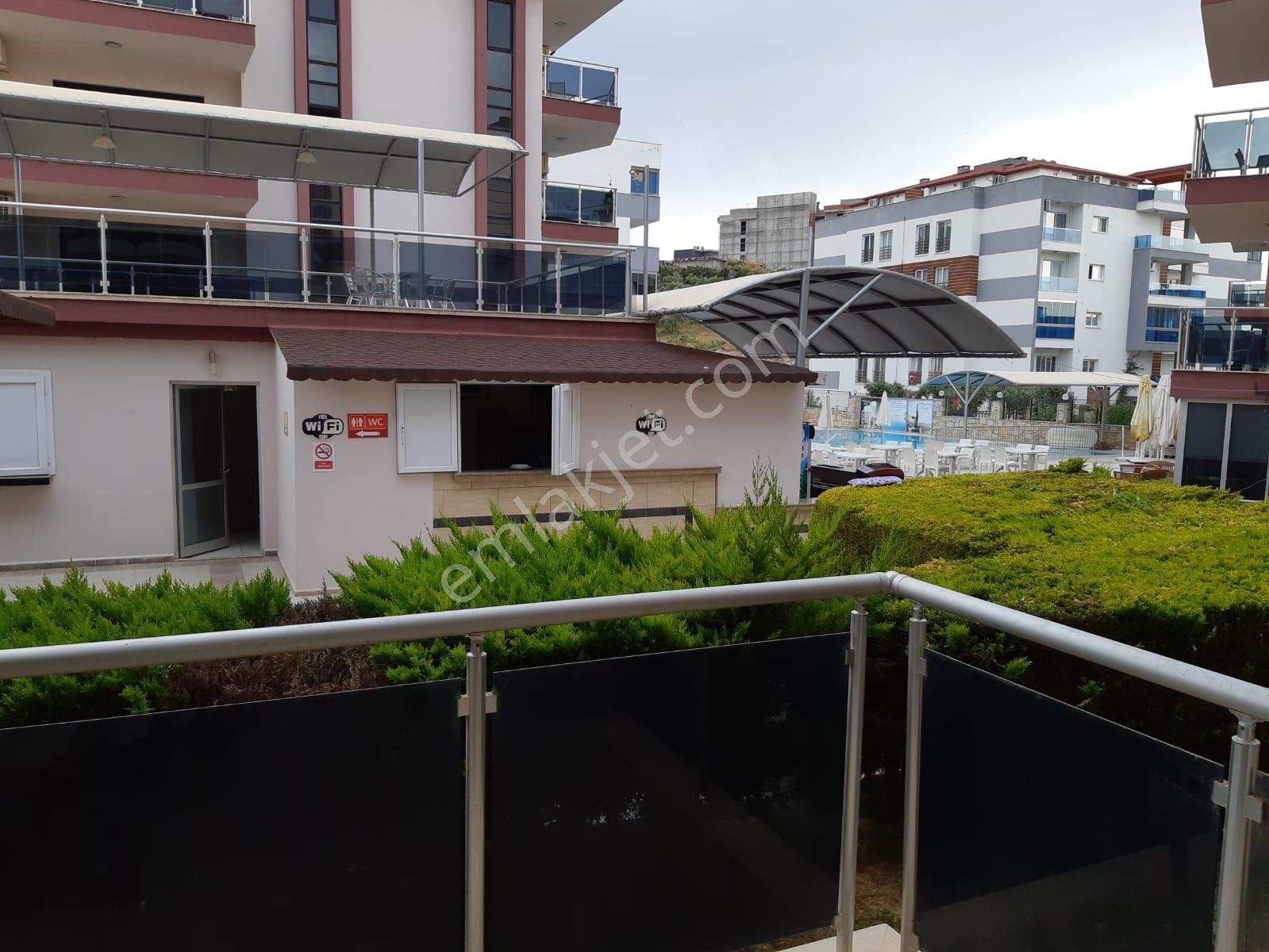 Havuzlu Güvenlikli Sitede Satılık Daire — fotoğraf 12