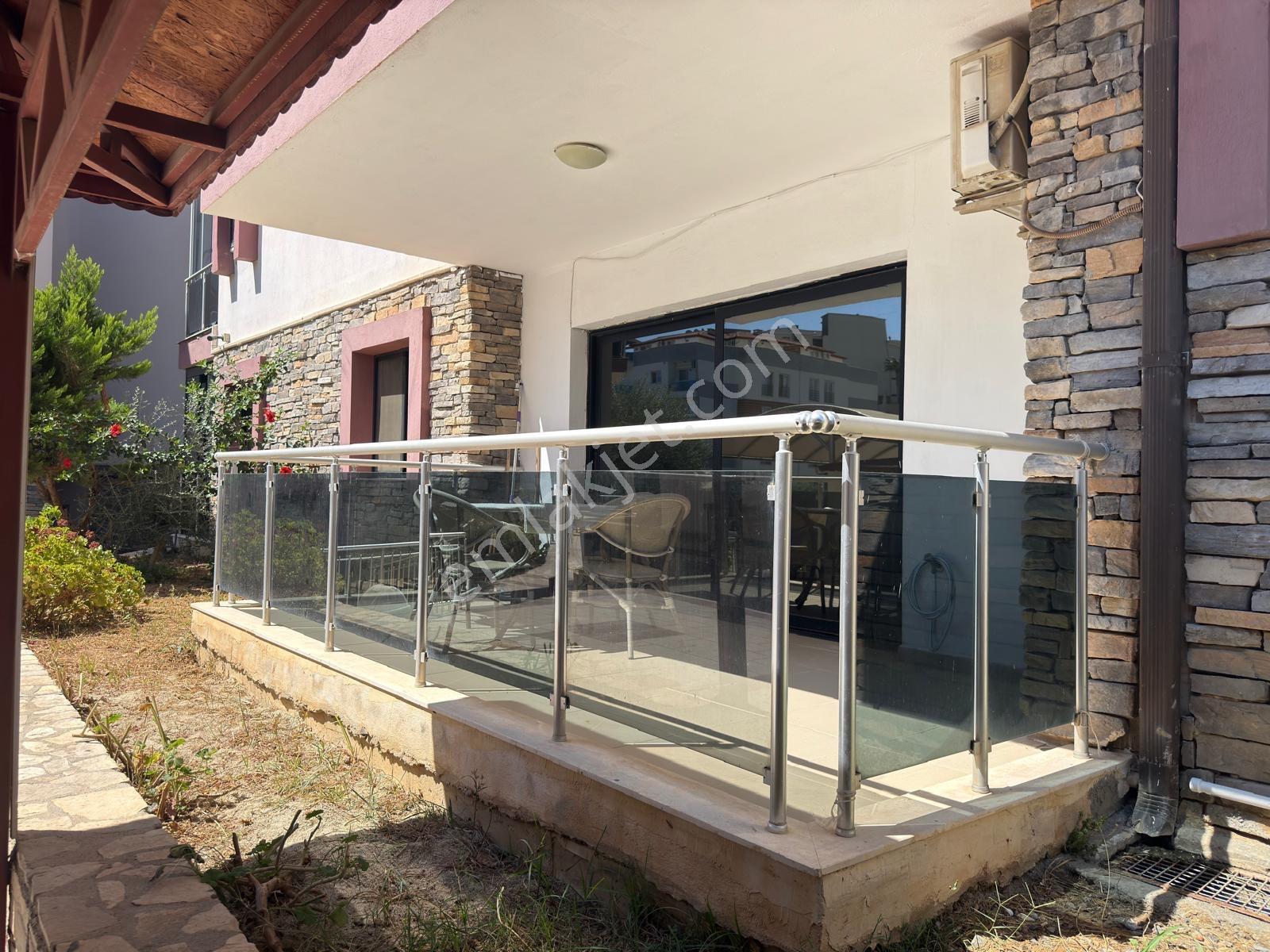 Havuzlu Güvenlikli Sitede Satılık Daire — fotoğraf 17