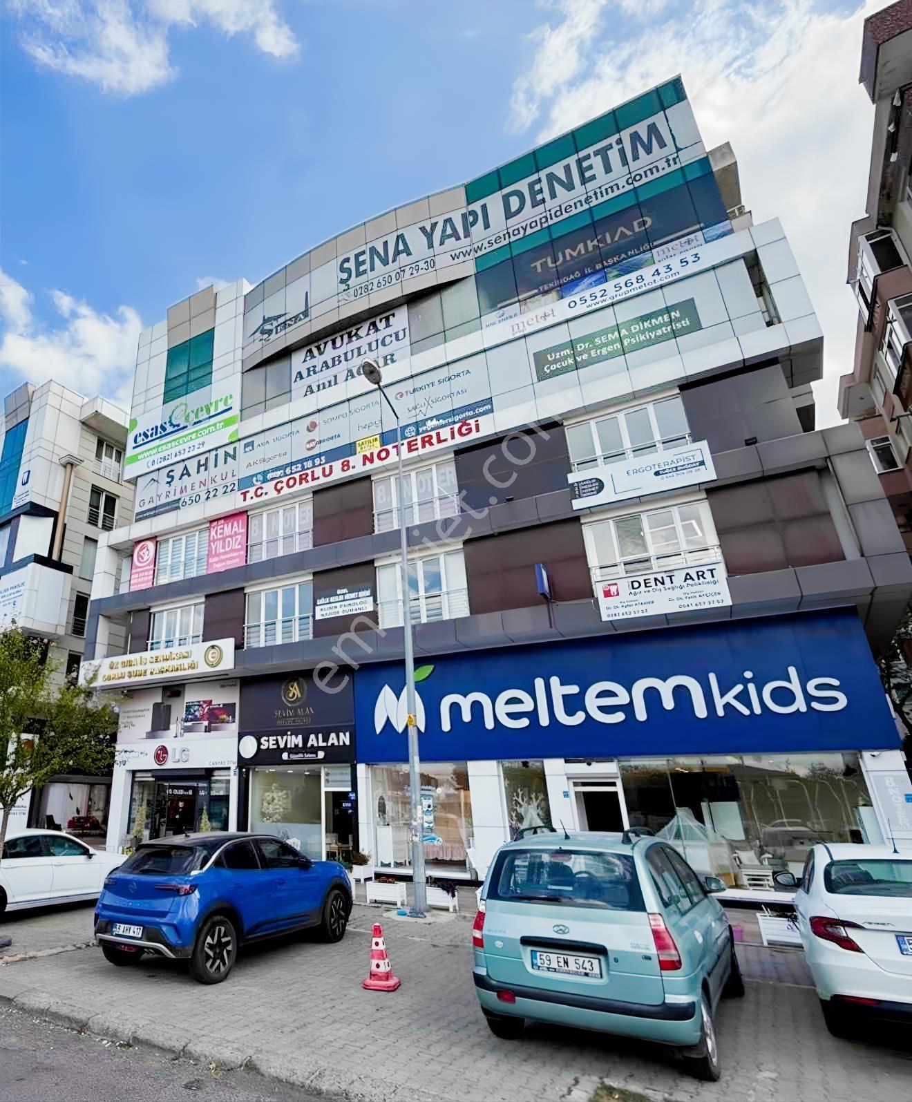 Muhittin Mah .satılık 1+1 Full Eşyalı Daire & Home Ofis! — fotoğraf 21