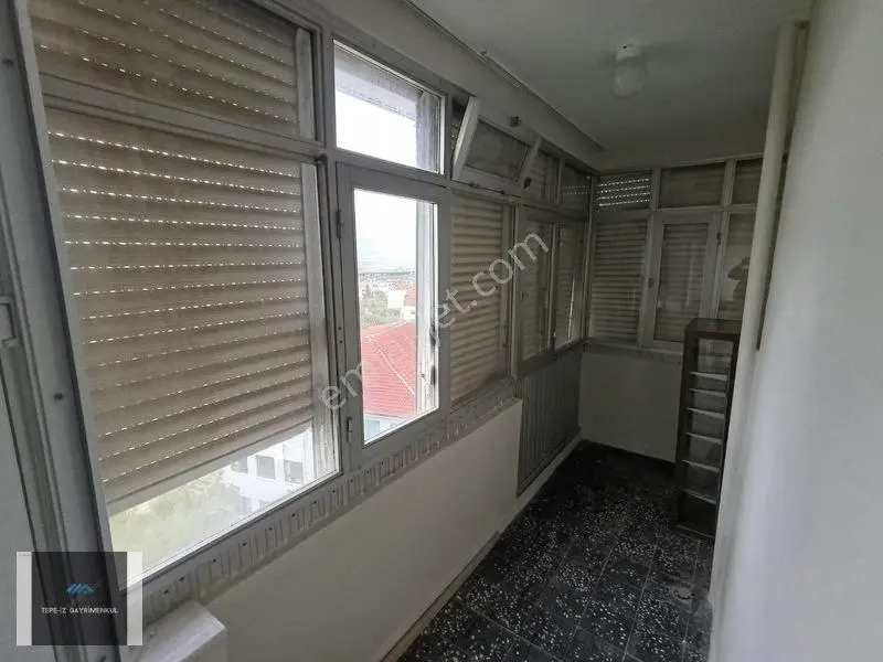 İzmir Demokrasi Üniversitesi Yakını Deniz Manzaralı Daire.. — fotoğraf 4