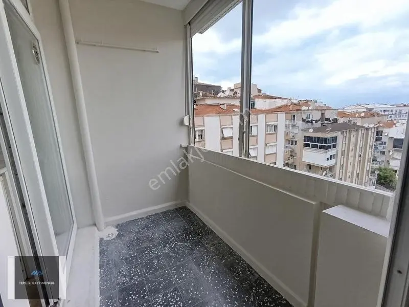 İzmir Demokrasi Üniversitesi Yakını Deniz Manzaralı Daire.. — fotoğraf 5