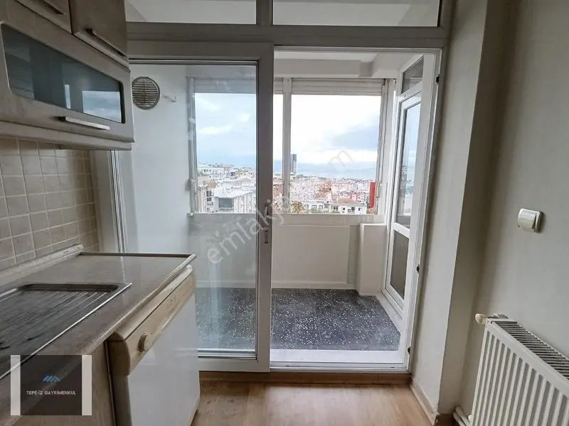 İzmir Demokrasi Üniversitesi Yakını Deniz Manzaralı Daire.. — fotoğraf 7
