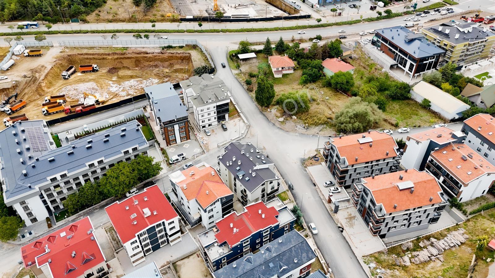 İncek Mahallesinde Bulvarın Dibinde Satılık 2+1 Teraslı Daire — fotoğraf 4