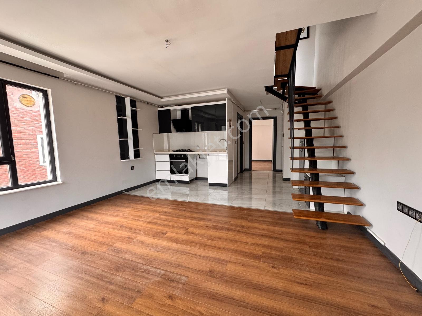 İncek Mahallesinde Bulvarın Dibinde Satılık 2+1 Teraslı Daire — fotoğraf 5