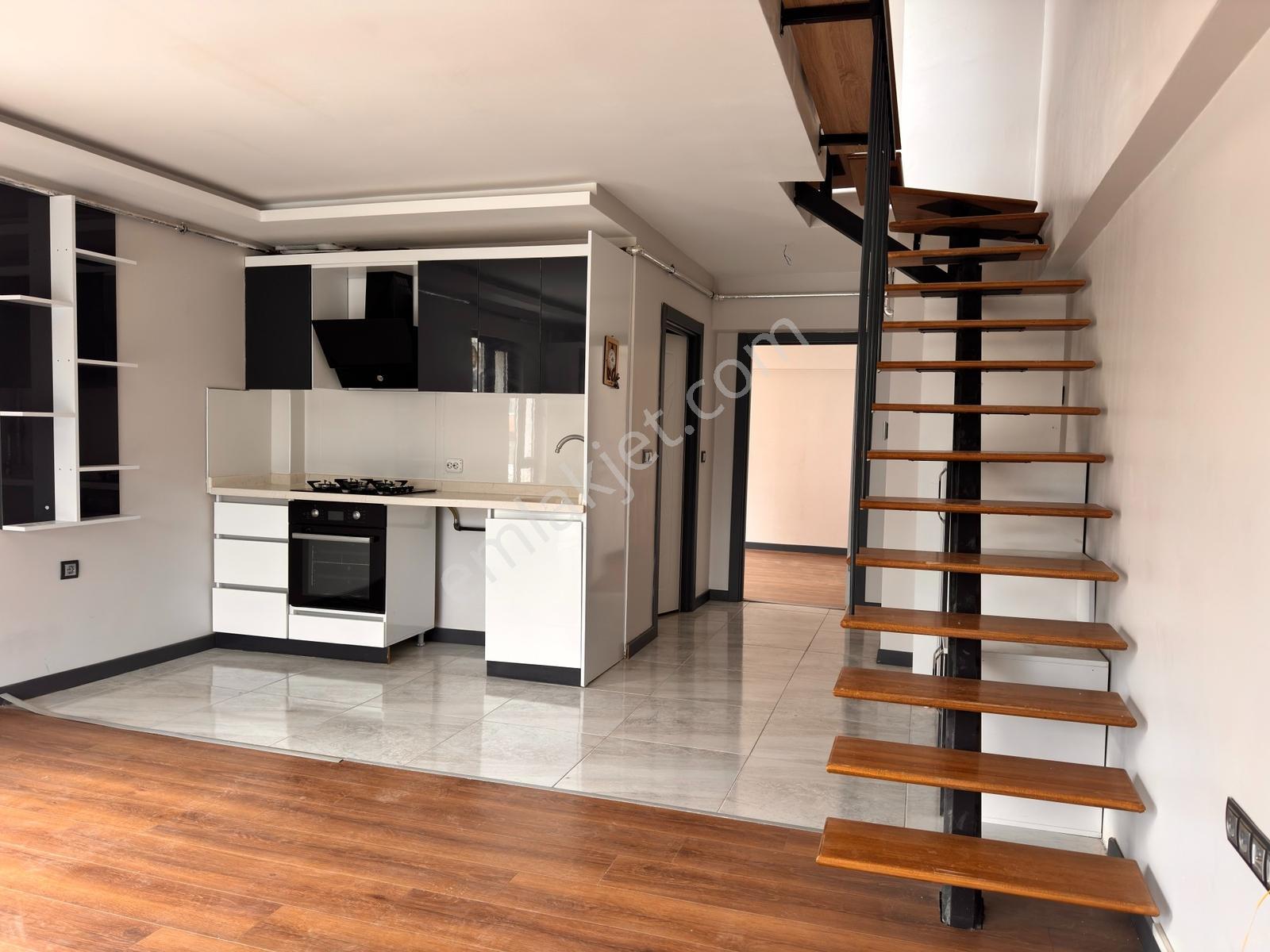 İncek Mahallesinde Bulvarın Dibinde Satılık 2+1 Teraslı Daire — fotoğraf 6