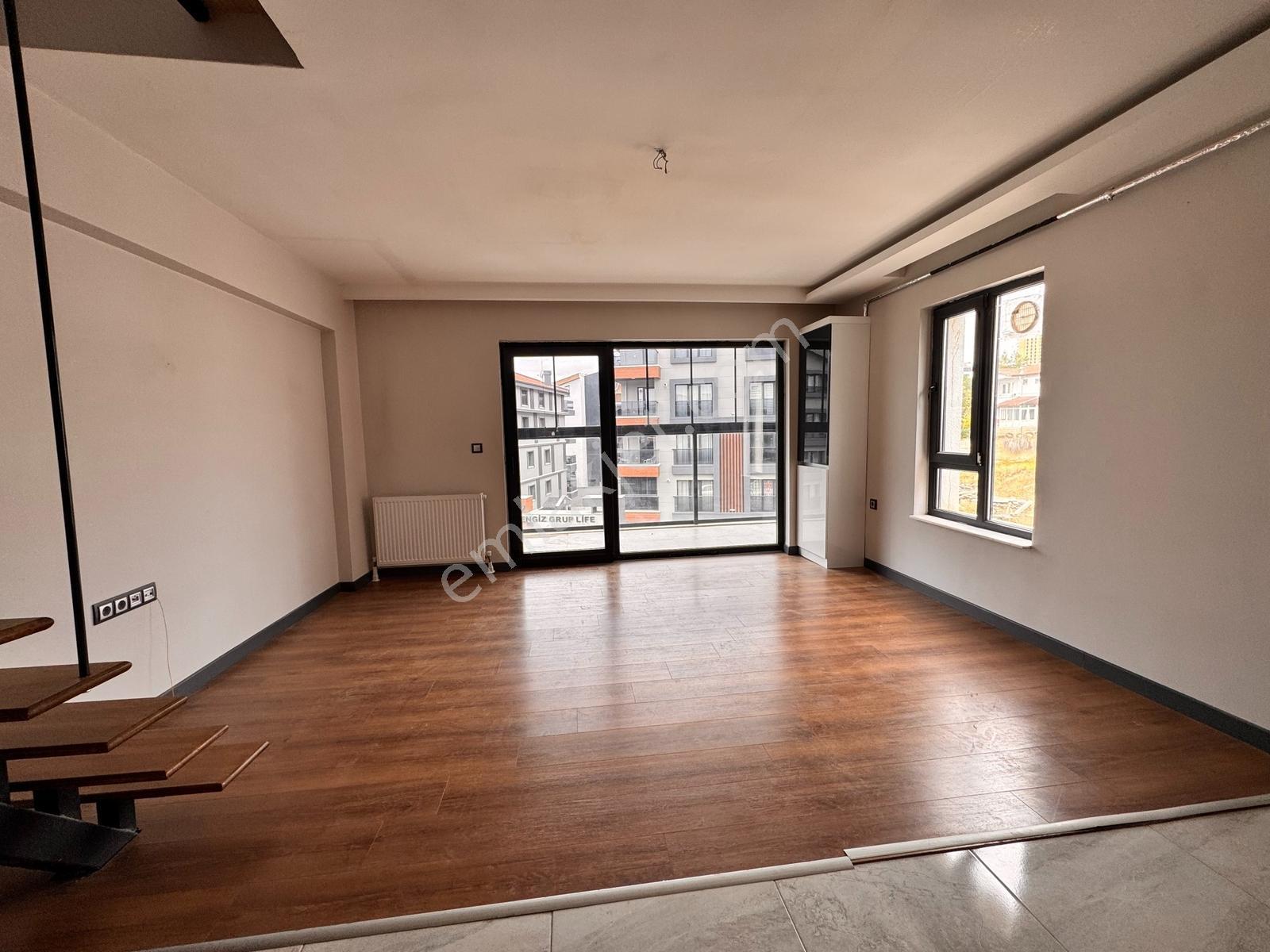 İncek Mahallesinde Bulvarın Dibinde Satılık 2+1 Teraslı Daire — fotoğraf 7