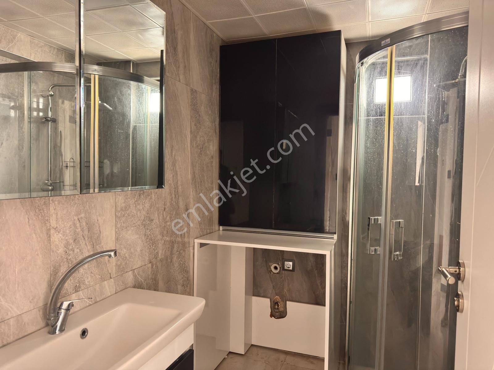 İncek Mahallesinde Bulvarın Dibinde Satılık 2+1 Teraslı Daire — fotoğraf 19
