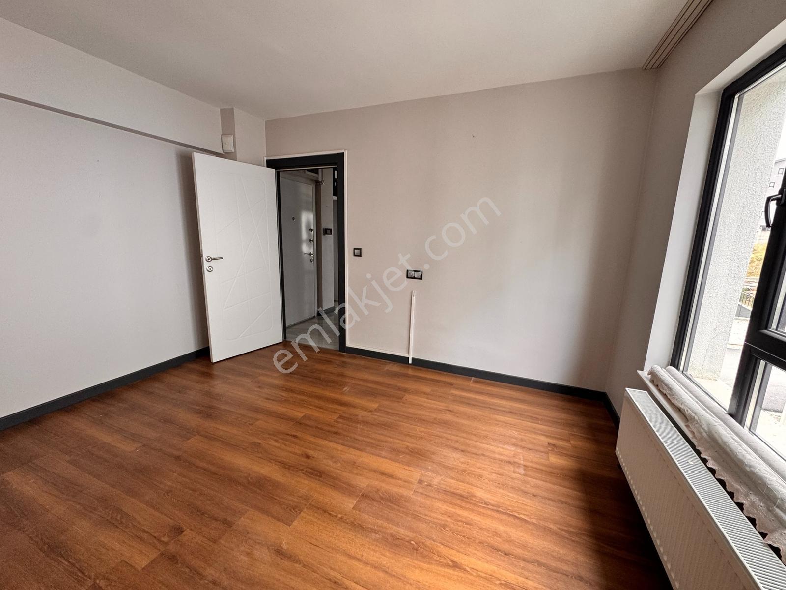 İncek Mahallesinde Bulvarın Dibinde Satılık 2+1 Teraslı Daire — fotoğraf 22