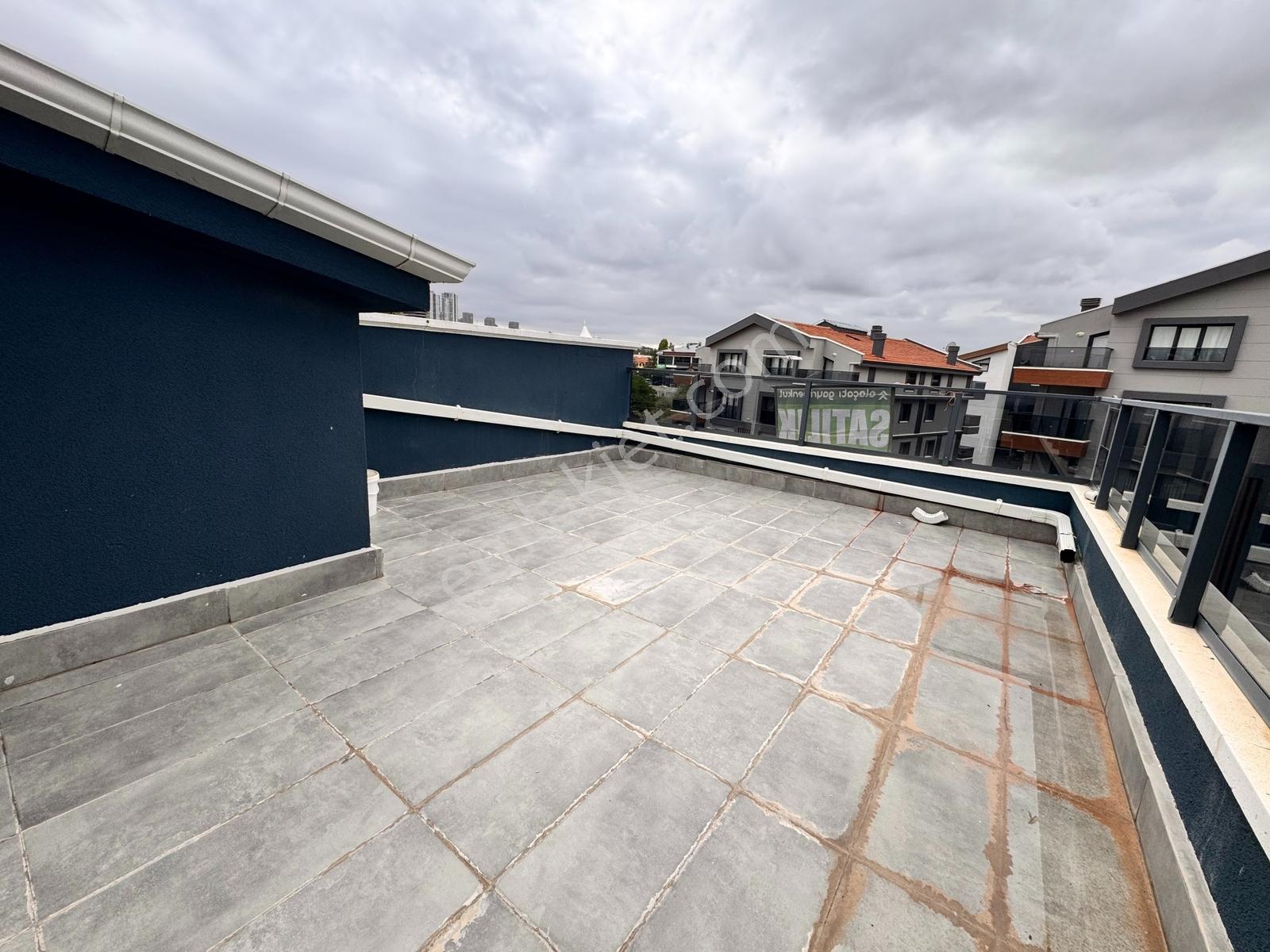 İncek Mahallesinde Bulvarın Dibinde Satılık 2+1 Teraslı Daire — fotoğraf 29