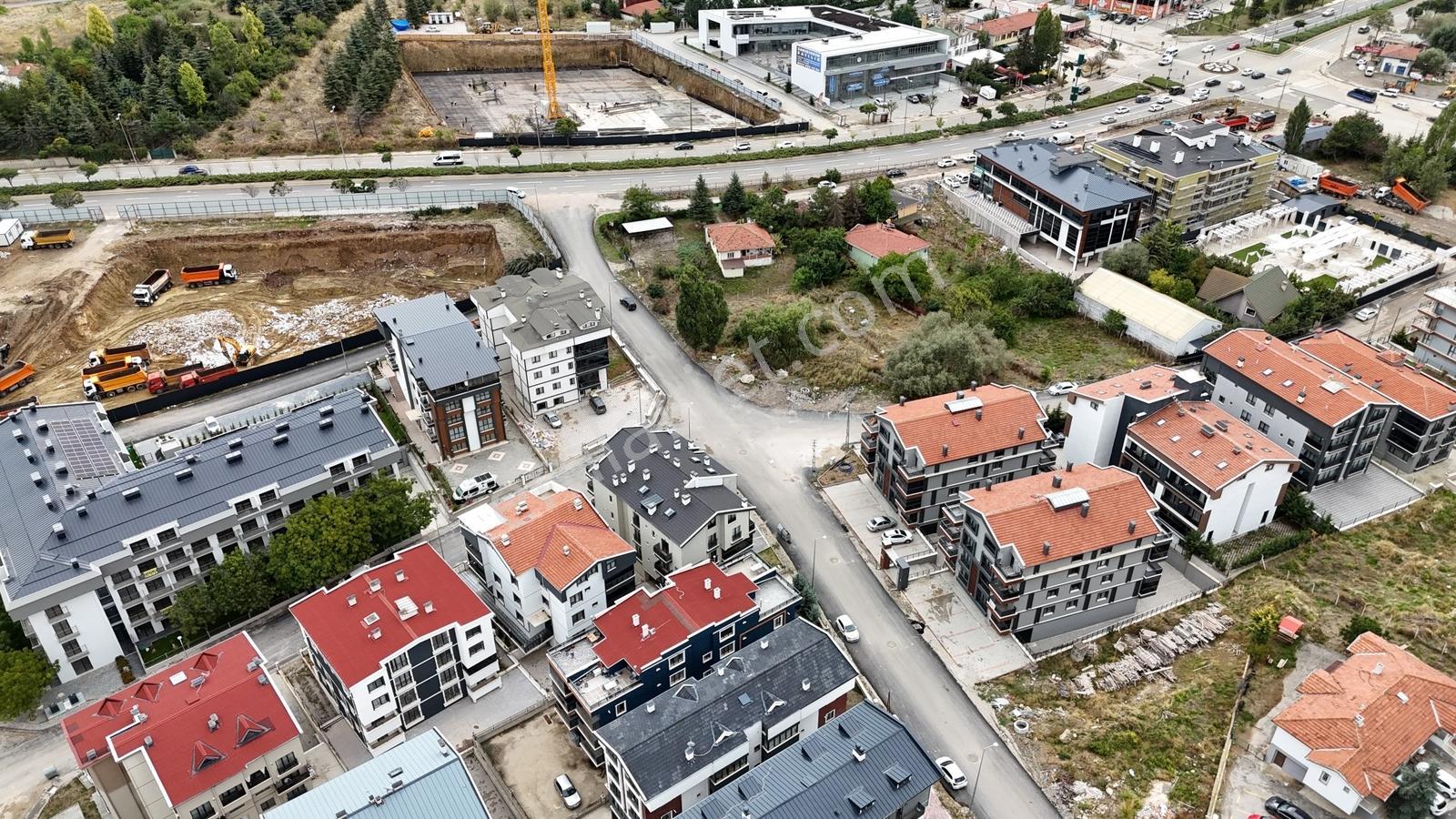 İncek Mahallesinde Bulvarın Dibinde Satılık 2+1 Teraslı Daire — fotoğraf 36