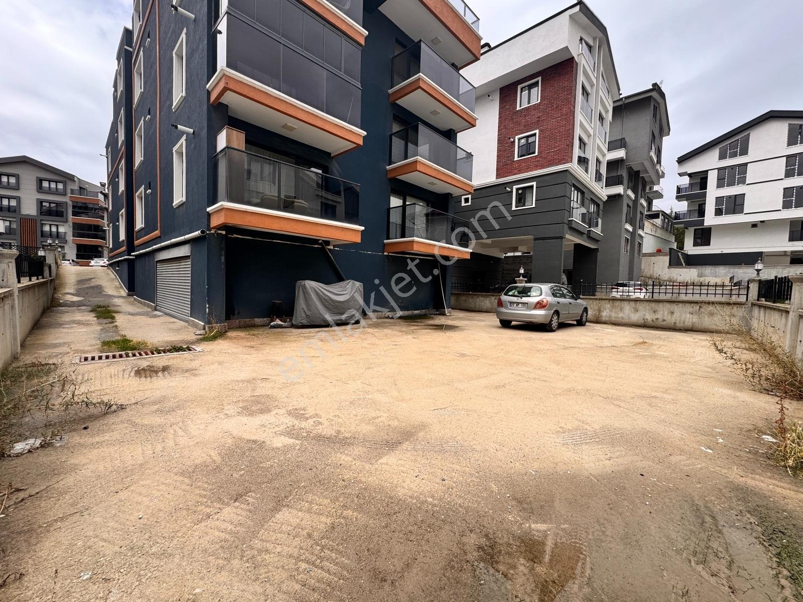İncek Mahallesinde Bulvarın Dibinde Satılık 2+1 Teraslı Daire — fotoğraf 37