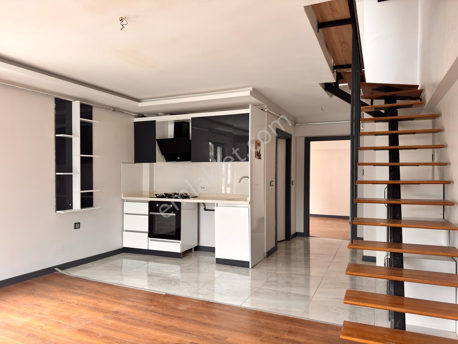 İncek Mahallesinde Bulvarın Dibinde Satılık 2+1 Teraslı Daire — fotoğraf 38