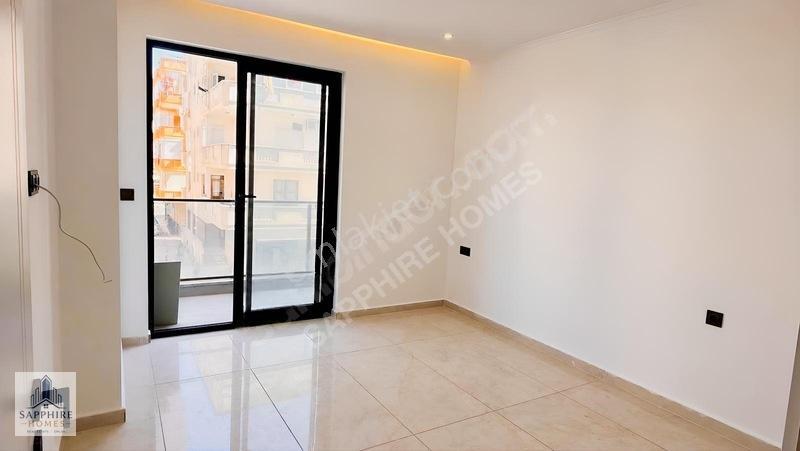 Alanya Merkez'de Tek Bloklu Site İçinde 2+1 Sıfır Daire — fotoğraf 8