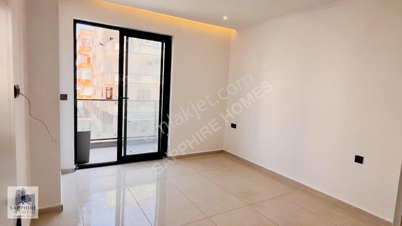 Alanya Merkez'de Tek Bloklu Site İçinde 2+1 Sıfır Daire — fotoğraf 9