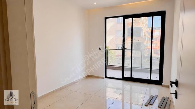 Alanya Merkez'de Tek Bloklu Site İçinde 2+1 Sıfır Daire — fotoğraf 12