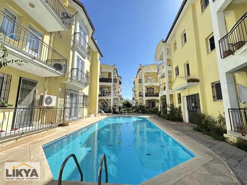 Fethiye Babataşı'nda Havuzlu Sitede Satılık 2+1 Eşyalı Daire — fotoğraf 3