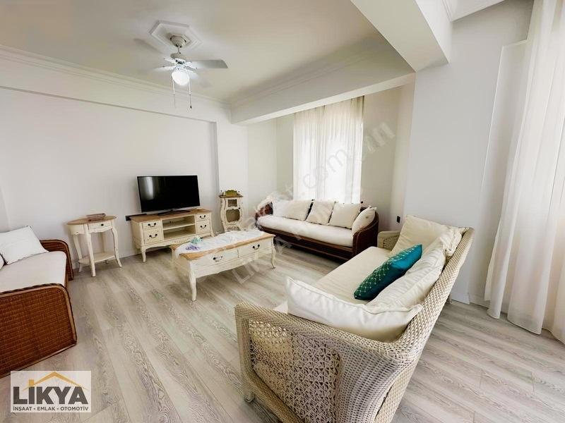 Fethiye Babataşı'nda Havuzlu Sitede Satılık 2+1 Eşyalı Daire — fotoğraf 4