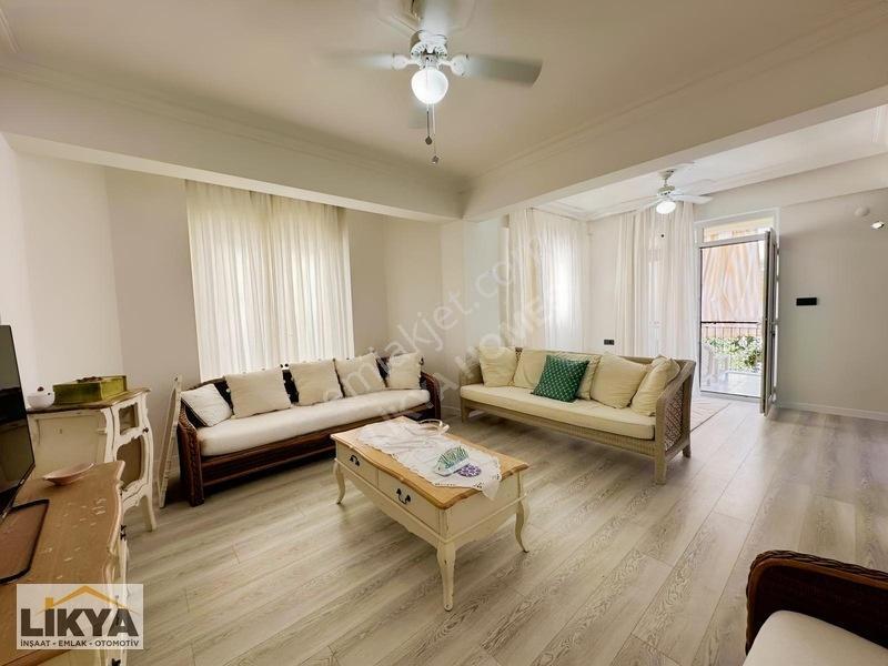 Fethiye Babataşı'nda Havuzlu Sitede Satılık 2+1 Eşyalı Daire — fotoğraf 6