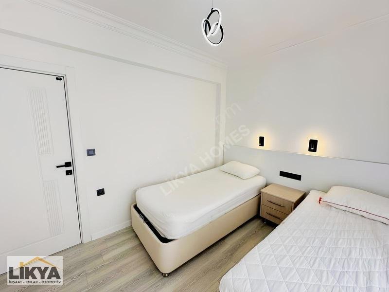 Fethiye Babataşı'nda Havuzlu Sitede Satılık 2+1 Eşyalı Daire — fotoğraf 16