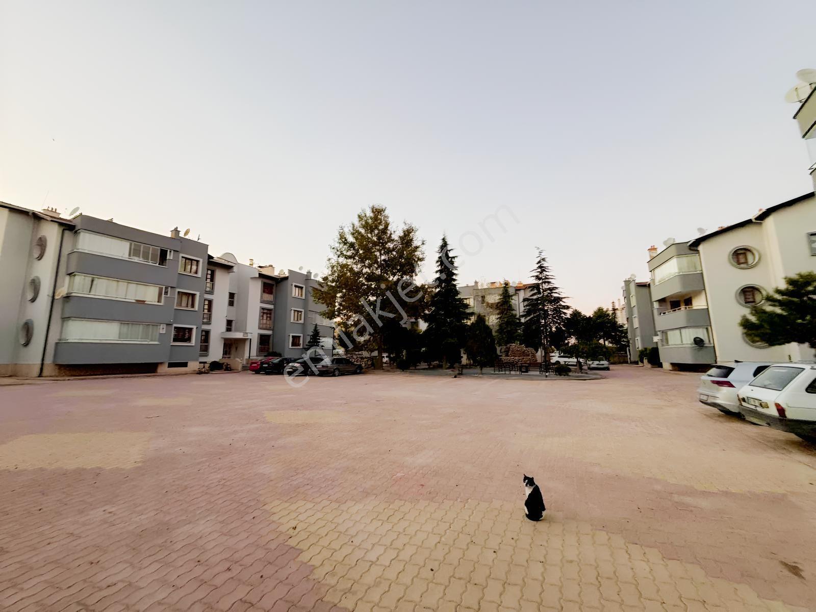 Meramlı-dan Ketenli Sitesi Satılık 3+1 Daire — fotoğraf 22