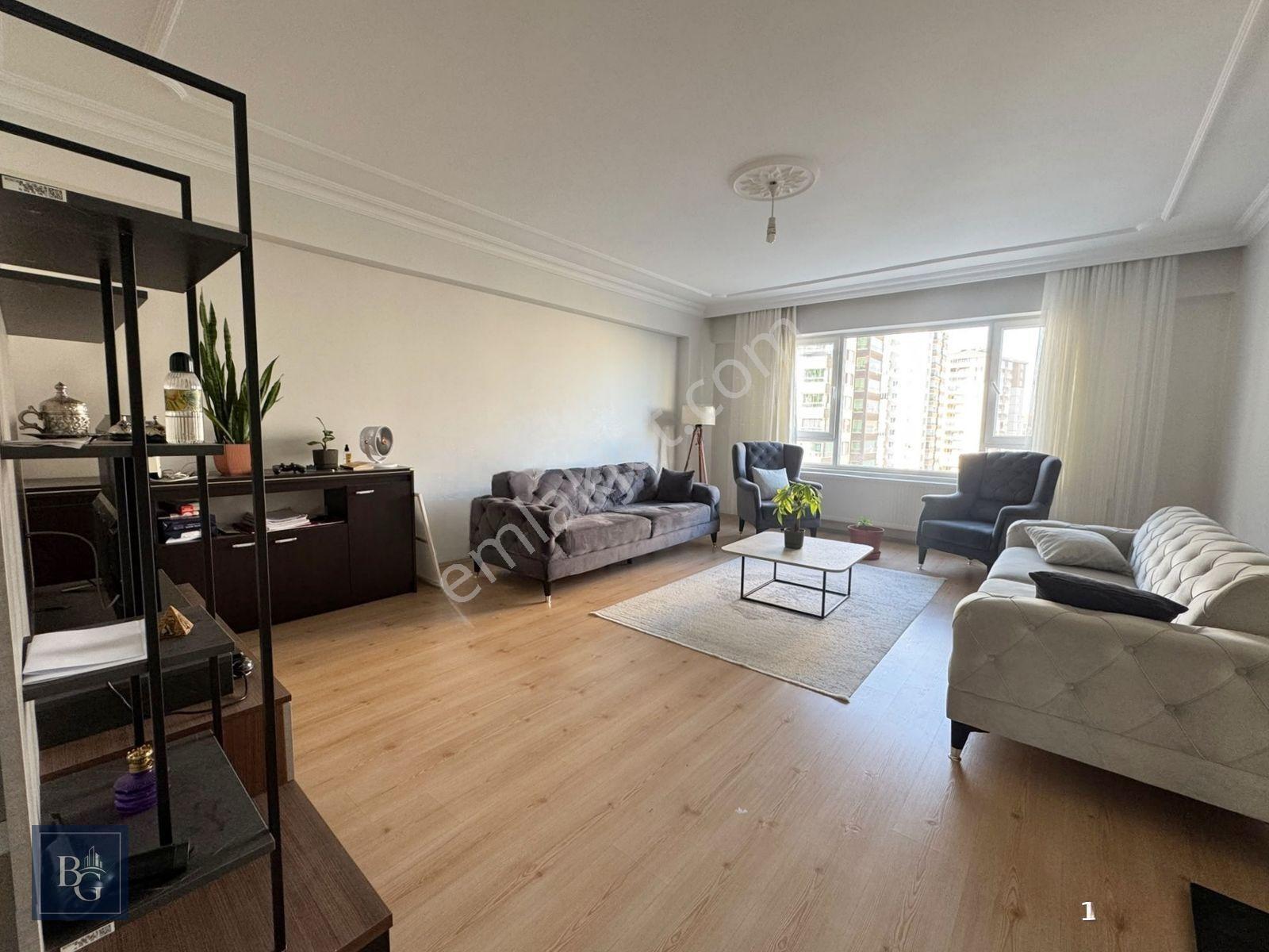 Kupon! Sultan Fatih Cad. Dibi Ara Katta Sitede Yapılı 150m² 3+1! — fotoğraf 6