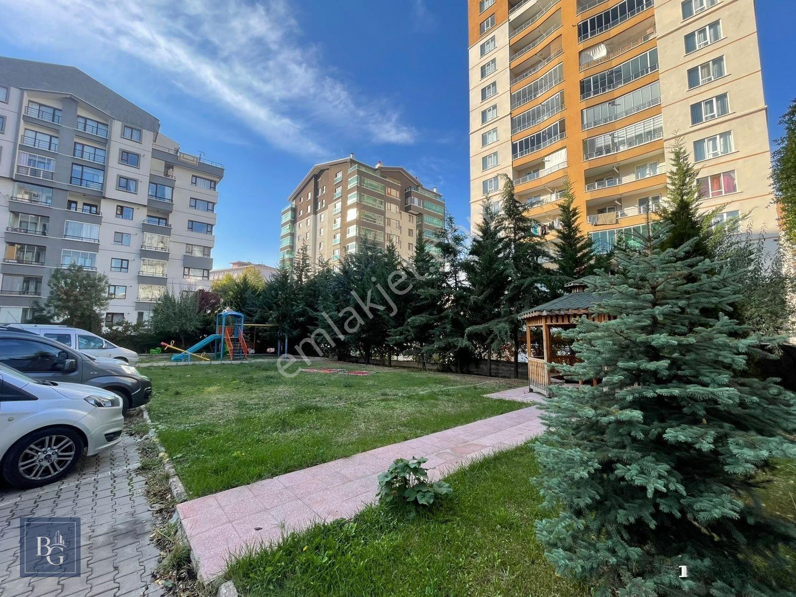 Kupon! Sultan Fatih Cad. Dibi Ara Katta Sitede Yapılı 150m² 3+1! — fotoğraf 19