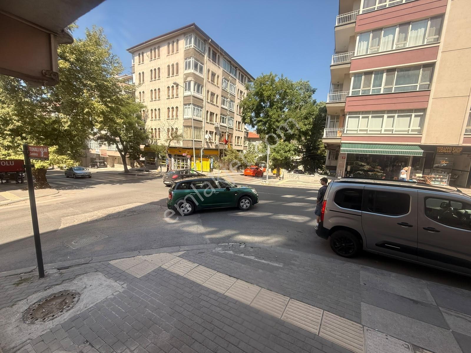 Tunalı Hilmi Caddesinde Ön Cephe 2+1 Oto Parklı Giriş Kat — fotoğraf 5