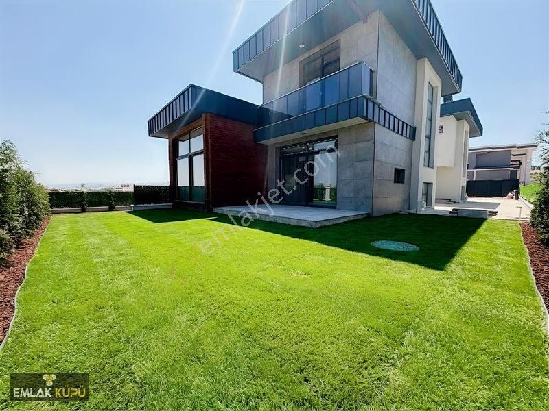Bağlıca Mah. Çift Mutfak Çift Bahçeli Satılık4+2 Süperlüks Villa
