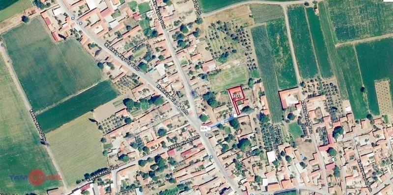 Bergama Kadıköyde 656 M² Köy İçi İmarlı Satılık Arsa — fotoğraf 3