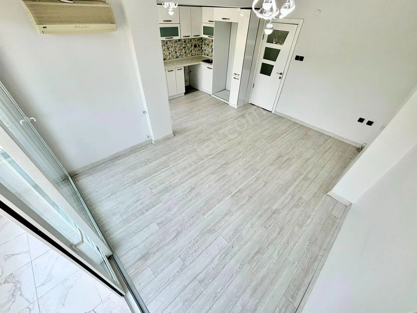 ꧁ay Emlaktan꧂akçayda Muhteşem Çay Manzaralı Denize 500 Mt Ön Cephe Satılık 2+1 İçi Yapılı Daire — fotoğraf 14
