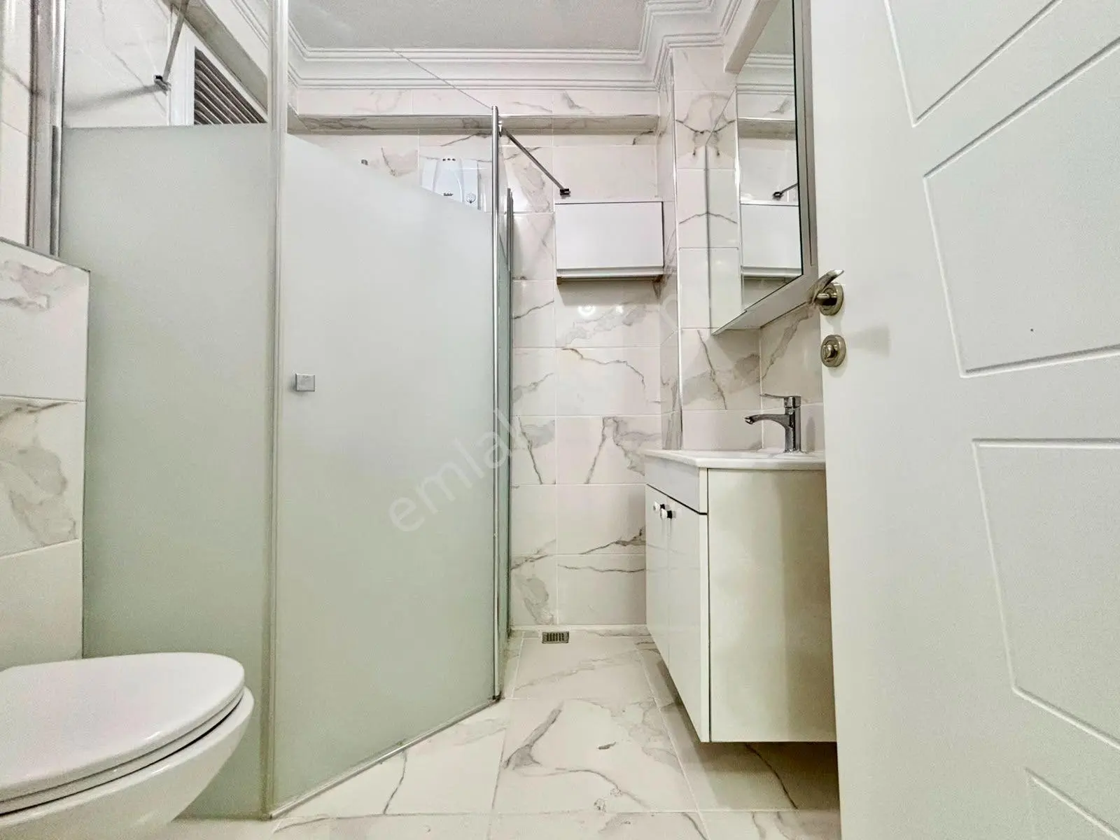 ꧁ay Emlaktan꧂akçayda Muhteşem Çay Manzaralı Denize 500 Mt Ön Cephe Satılık 2+1 İçi Yapılı Daire — fotoğraf 22