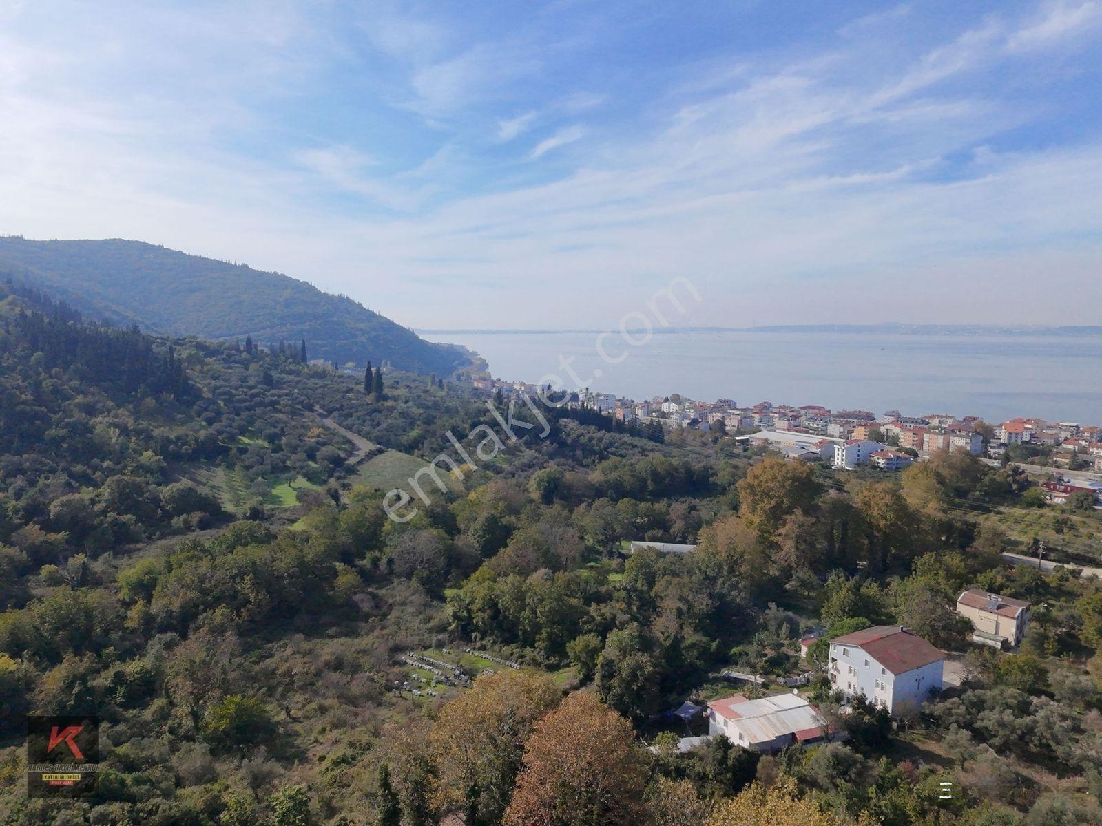 Kardeşten Tepeköyde 1.953m² Yola Cepheli, Doğayla İç İçe Tarla — fotoğraf 3