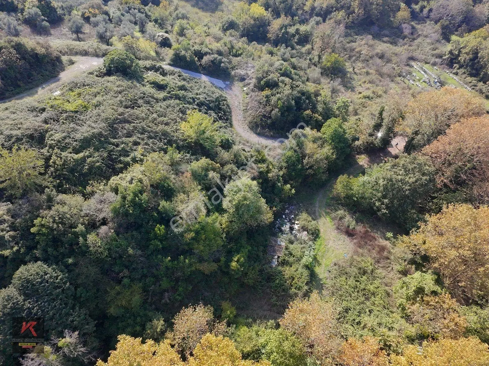 Kardeşten Tepeköyde 1.953m² Yola Cepheli, Doğayla İç İçe Tarla — fotoğraf 6